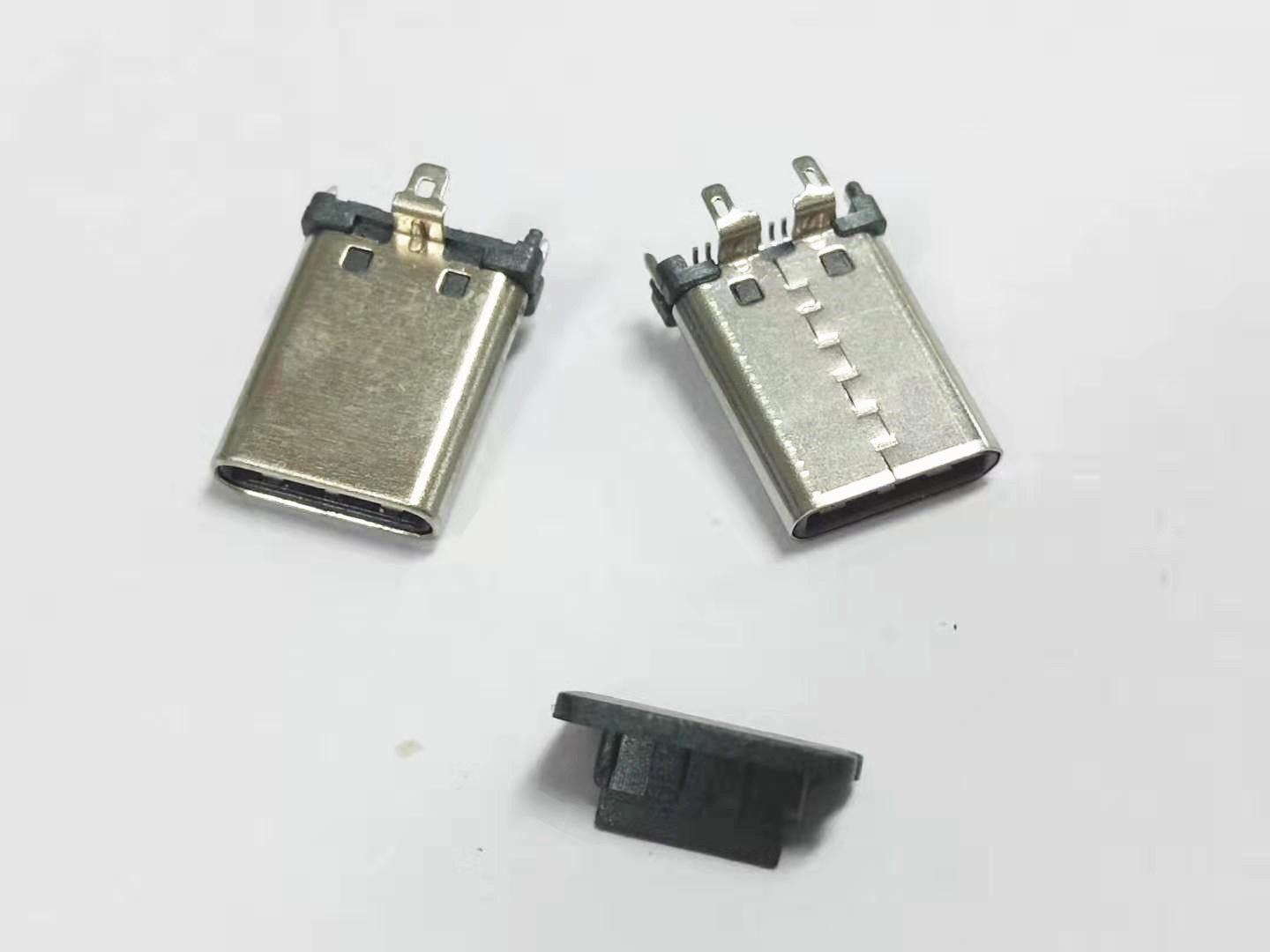 UBC-24-0A-HD-(2P3T24M)(24P公頭/直立3腳/2定位柱/24SMD)